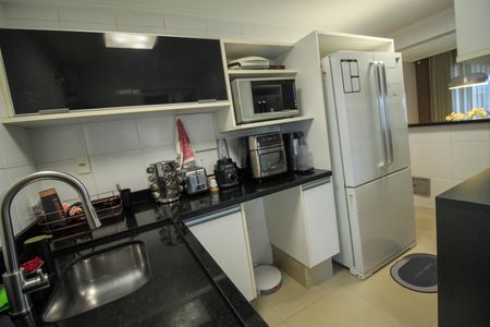 Apartamento à venda com 110m², 3 quartos e 2 vagasCozinha