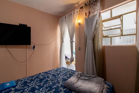 Casa à venda com 220m², 3 quartos e 2 vagasQuarto Externo 