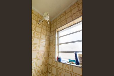 Casa à venda com 220m², 3 quartos e 2 vagasBanheiro 