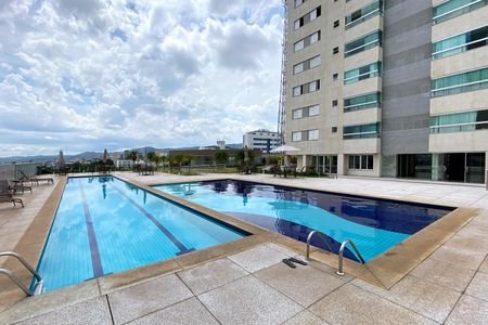 Apartamento à venda com 87m², 2 quartos e 2 vagasÁrea comum - Piscina