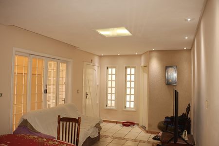 Casa à venda com 4 quartos, 170m² em Parque São Lucas, São Paulo