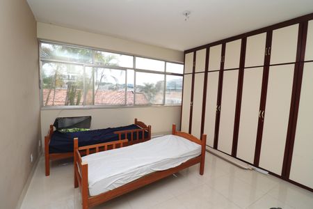 Casa para alugar com 300m², 4 quartos e 6 vagasSuíte