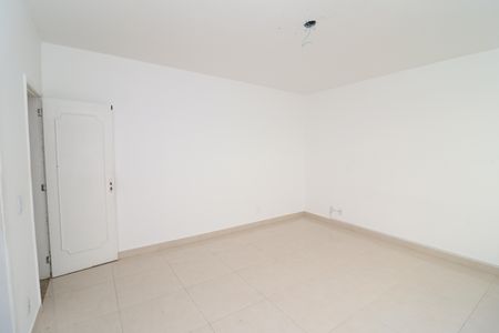 Casa para alugar com 300m², 4 quartos e 6 vagasSuíte 2