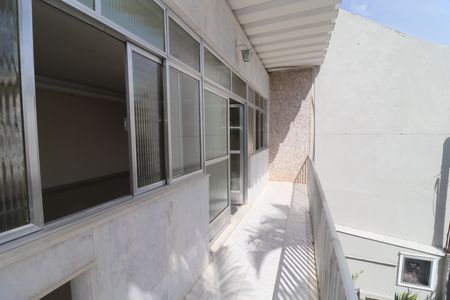 Casa para alugar com 300m², 4 quartos e 6 vagasVaranda
