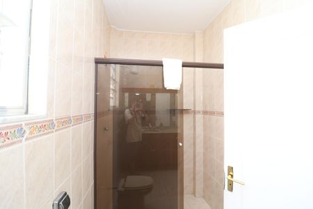 Casa para alugar com 300m², 4 quartos e 6 vagasBanheiro da Suíte