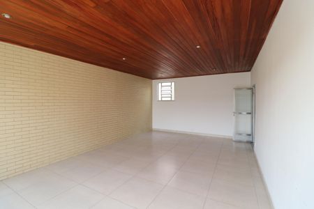 Casa para alugar com 300m², 4 quartos e 6 vagasSala