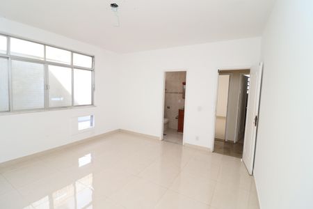 Casa para alugar com 300m², 4 quartos e 6 vagasSuíte 2