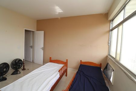 Casa para alugar com 300m², 4 quartos e 6 vagasSuíte