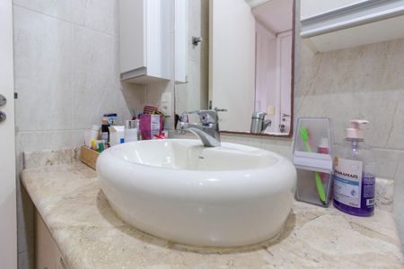 Apartamento à venda com 70m², 3 quartos e 2 vagasBanheiro do Quarto 3 Suíte 