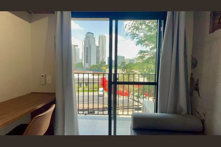 Varanda de kitnet/studio para alugar com 1 quarto, 27m² em Pinheiros, São Paulo