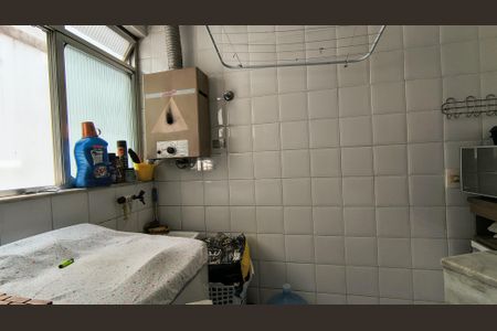 Apartamento para alugar com 81m², 3 quartos e 1 vaga Apartamento para alugar com 81m², 3 quartos e 1 vagaCozinha e Área de Serviço