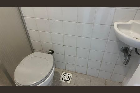 Apartamento à venda com 81m², 3 quartos e 1 vaga Apartamento à venda com 81m², 3 quartos e 1 vagaBanheiro