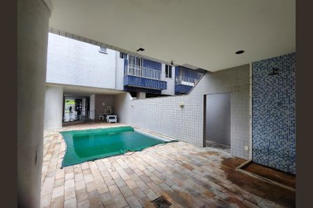 Apartamento à venda com 81m², 3 quartos e 1 vaga Apartamento à venda com 81m², 3 quartos e 1 vagaÁrea comum