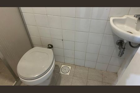 Apartamento à venda com 81m², 3 quartos e 1 vaga Apartamento à venda com 81m², 3 quartos e 1 vagaBanheiro