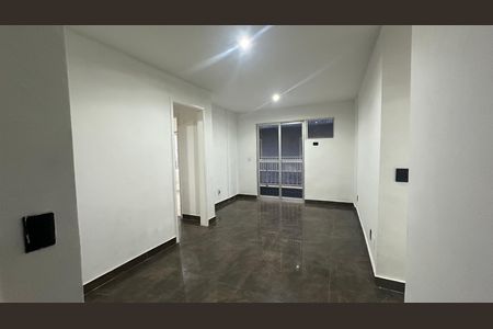 Sala de apartamento para alugar com 3 quartos, 81m² em Recreio dos Bandeirantes, Rio de Janeiro