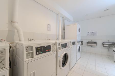 Lavabo de apartamento para alugar com 2 quartos, 62m² em Consolação, São Paulo