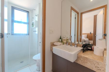 Apartamento à venda com 62m², 2 quartos e 1 vaga Apartamento à venda com 62m², 2 quartos e 1 vagaBanheiro