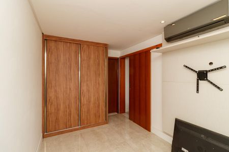 Apartamento para alugar com 120m², 2 quartos e 2 vagas Apartamento para alugar com 120m², 2 quartos e 2 vagasSuíte