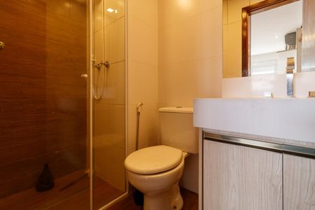 Apartamento para alugar com 120m², 2 quartos e 2 vagas Apartamento para alugar com 120m², 2 quartos e 2 vagasBanheiro da suíte