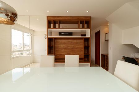 Apartamento para alugar com 120m², 2 quartos e 2 vagas Apartamento para alugar com 120m², 2 quartos e 2 vagasSala