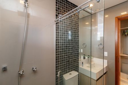 Apartamento para alugar com 120m², 2 quartos e 2 vagas Apartamento para alugar com 120m², 2 quartos e 2 vagasBanheiro da suíte 2