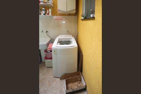 Casa de condomínio à venda com 65m², 2 quartos e 1 vaga