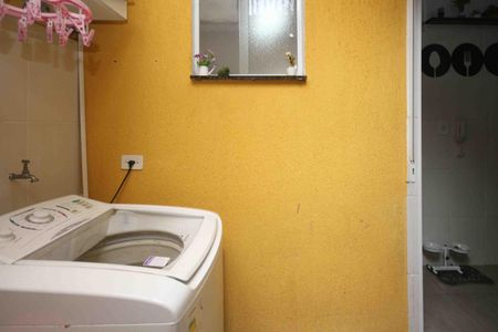 Casa de condomínio à venda com 65m², 2 quartos e 1 vaga