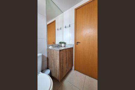 Apartamento à venda com 65m², 2 quartos e 1 vaga Apartamento à venda com 65m², 2 quartos e 1 vagaBanheiro Social