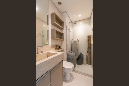 Banheiro Social de apartamento à venda com 1 quarto, 70m² em Empresarial 18 do Forte, Barueri