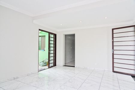 Casa para alugar com 3 quartos, 100m² em Vila Arcadia, São Paulo