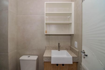 Apartamento à venda com 70m², 2 quartos e 1 vaga Apartamento à venda com 70m², 2 quartos e 1 vagaBanheiro Social