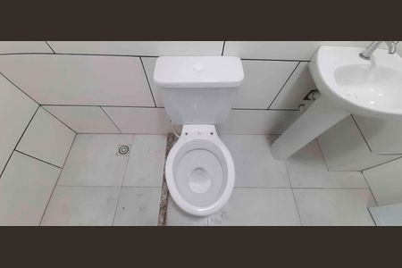 Banheiro de apartamento para alugar com 1 quarto, 25m² em Km 18, Osasco
