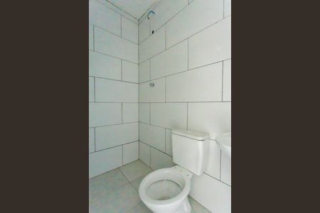 Banheiro social de apartamento para alugar com 1 quarto, 29m² em Vila Quitauna, Osasco
