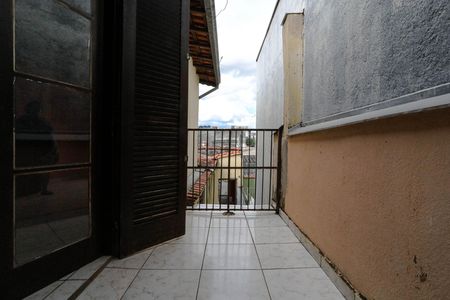 Casa para alugar com 157m², 2 quartos e 1 vaga Casa para alugar com 157m², 2 quartos e 1 vagaVaranda