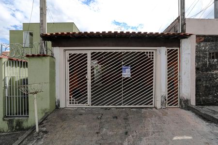 Casa para alugar com 157m², 2 quartos e 1 vaga Casa para alugar com 157m², 2 quartos e 1 vagaFachada