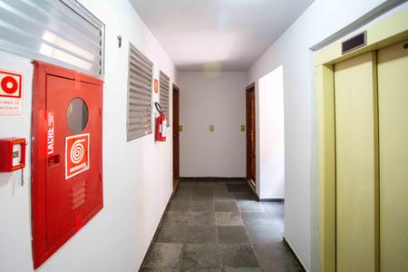 Apartamento à venda com 65m², 2 quartos e 1 vagaHall de entrada