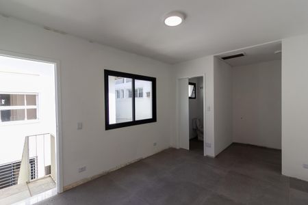 Casa à venda com 136m², 4 quartos e 2 vagas Casa à venda com 136m², 4 quartos e 2 vagasQuarto de Serviço