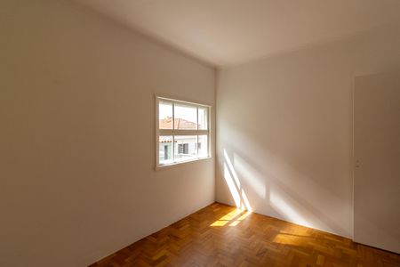 Casa à venda com 136m², 4 quartos e 2 vagas Casa à venda com 136m², 4 quartos e 2 vagasQuarto 3