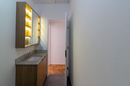 Casa à venda com 136m², 4 quartos e 2 vagas Casa à venda com 136m², 4 quartos e 2 vagasBanheiro Social