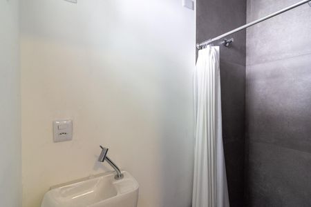 Casa à venda com 136m², 4 quartos e 2 vagas Casa à venda com 136m², 4 quartos e 2 vagasBanheiro de Serviço 2