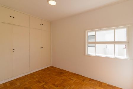 Casa à venda com 136m², 4 quartos e 2 vagas Casa à venda com 136m², 4 quartos e 2 vagasQuarto 3