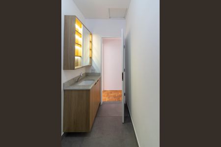 Casa à venda com 136m², 4 quartos e 2 vagas Casa à venda com 136m², 4 quartos e 2 vagasBanheiro Social