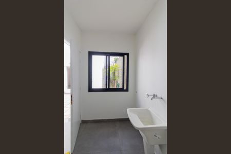 Casa à venda com 136m², 4 quartos e 2 vagas Casa à venda com 136m², 4 quartos e 2 vagasÁrea de Serviço