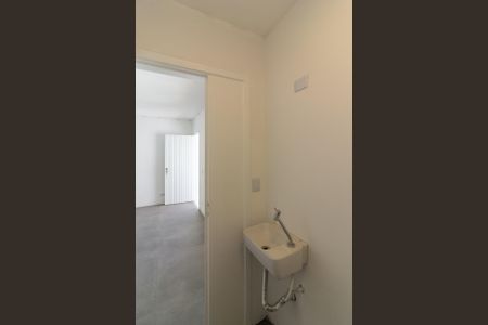 Casa à venda com 136m², 4 quartos e 2 vagas Casa à venda com 136m², 4 quartos e 2 vagasBanheiro de Serviço 1