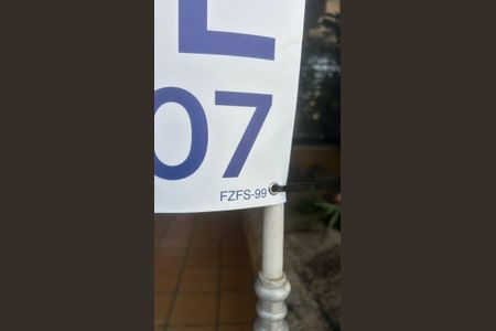 Casa à venda com 136m², 4 quartos e 2 vagas Casa à venda com 136m², 4 quartos e 2 vagasPlaca