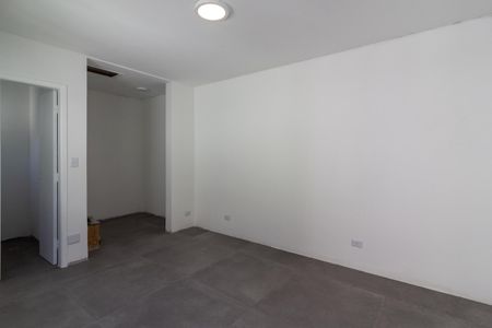 Casa à venda com 136m², 4 quartos e 2 vagas Casa à venda com 136m², 4 quartos e 2 vagasQuarto de Serviço