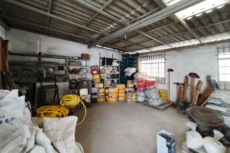 Casa à venda com 250m², 3 quartos e 2 vagasQuintal - Garagem