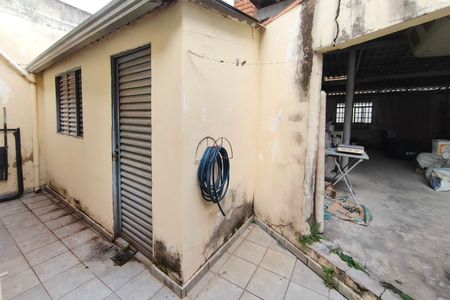 Casa à venda com 250m², 3 quartos e 2 vagasQuintal