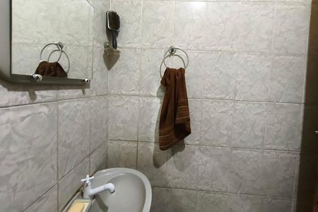 Casa à venda com 250m², 3 quartos e 2 vagasBanheiro