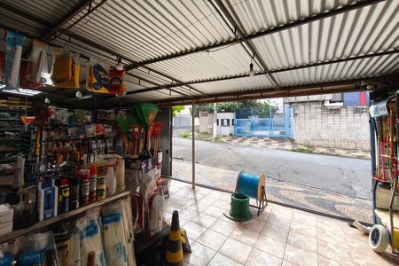 Casa à venda com 250m², 3 quartos e 2 vagasQuintal - Garagem